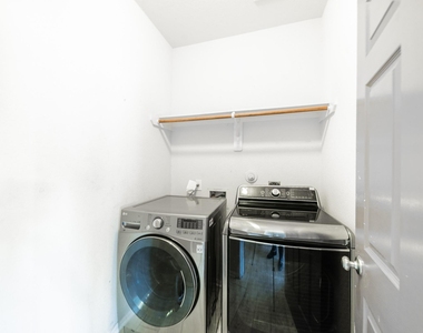 11821 Jelicoe Drive - Photo Thumbnail 15
