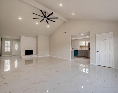 12055 Fairpoint Drive - Photo Thumbnail 39