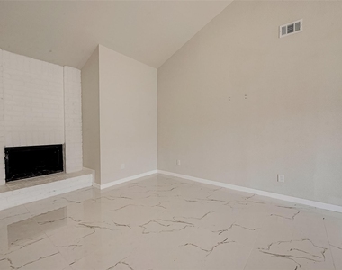 12055 Fairpoint Drive - Photo Thumbnail 44