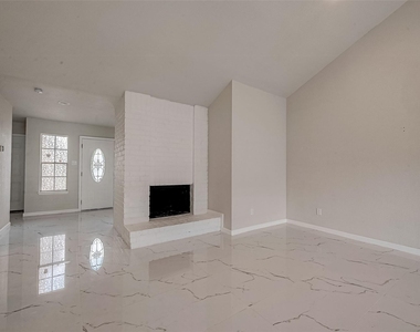 12055 Fairpoint Drive - Photo Thumbnail 40