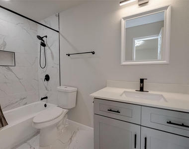 12055 Fairpoint Drive - Photo Thumbnail 28