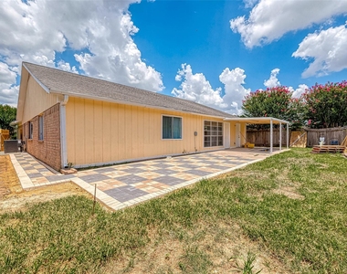 12055 Fairpoint Drive - Photo Thumbnail 49