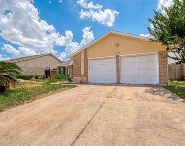 12055 Fairpoint Drive - Photo Thumbnail 2