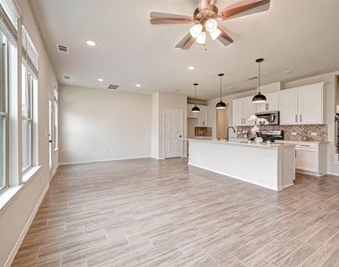 10311 Harmon Smith Drive - Photo Thumbnail 5