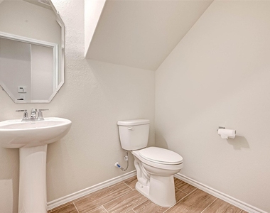 10311 Harmon Smith Drive - Photo Thumbnail 20