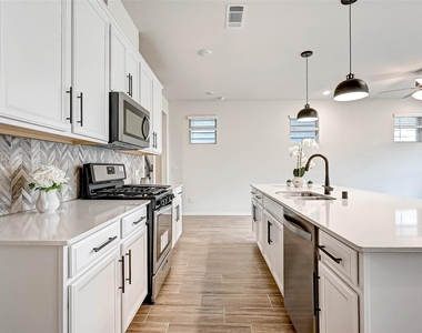 10311 Harmon Smith Drive - Photo Thumbnail 12