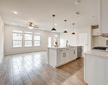 10311 Harmon Smith Drive - Photo Thumbnail 4