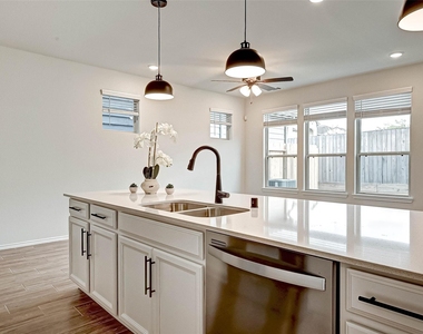 10311 Harmon Smith Drive - Photo Thumbnail 17