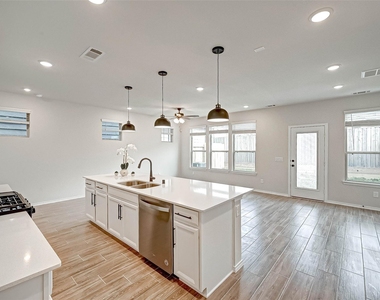 10311 Harmon Smith Drive - Photo Thumbnail 19