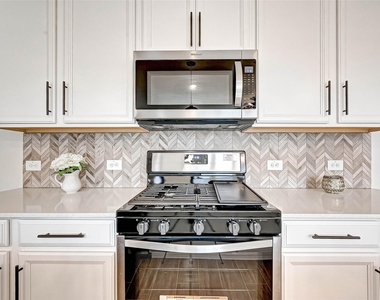 10311 Harmon Smith Drive - Photo Thumbnail 14