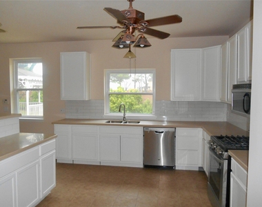 6203 Faulkner Ridge Drive - Photo Thumbnail 5