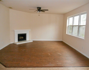 6203 Faulkner Ridge Drive - Photo Thumbnail 7