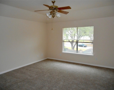 6203 Faulkner Ridge Drive - Photo Thumbnail 9