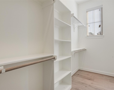 5923 Jasper Jones Way - Photo Thumbnail 12