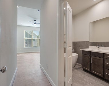 5923 Jasper Jones Way - Photo Thumbnail 8