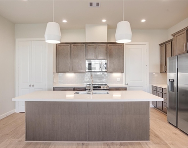 5923 Jasper Jones Way - Photo Thumbnail 16