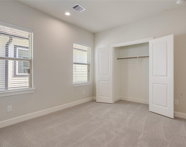 5923 Jasper Jones Way - Photo Thumbnail 15