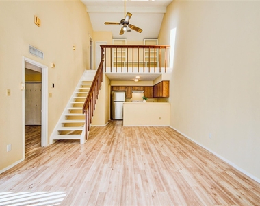 6103 Ludington Drive - Photo Thumbnail 5