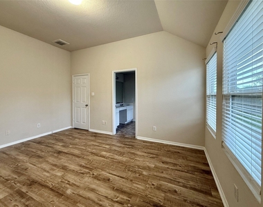 14802 Fir Knoll Way - Photo Thumbnail 12