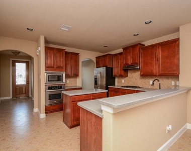 25939 Celtic Terrace - Photo Thumbnail 9