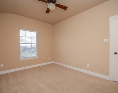 25939 Celtic Terrace - Photo Thumbnail 23