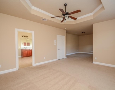 25939 Celtic Terrace - Photo Thumbnail 13