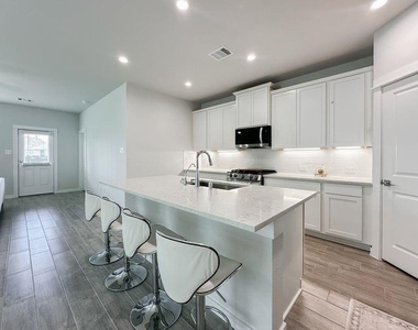 33023 School Hill Rd - Photo Thumbnail 16