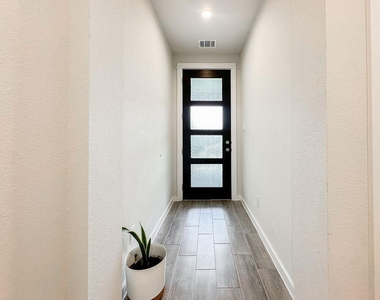 33023 School Hill Rd - Photo Thumbnail 5