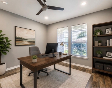 18919 Squirrel Oaks Drive - Photo Thumbnail 2