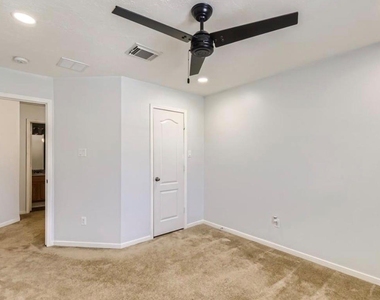 18919 Squirrel Oaks Drive - Photo Thumbnail 27