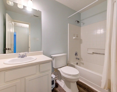 18919 Squirrel Oaks Drive - Photo Thumbnail 28
