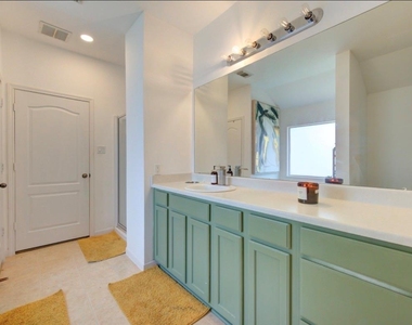 18919 Squirrel Oaks Drive - Photo Thumbnail 17