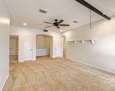 18919 Squirrel Oaks Drive - Photo Thumbnail 21
