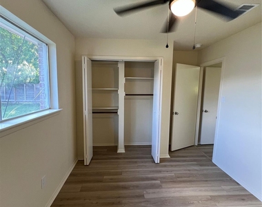 5023 Ridgestone Street - Photo Thumbnail 19