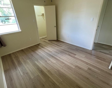 5023 Ridgestone Street - Photo Thumbnail 10