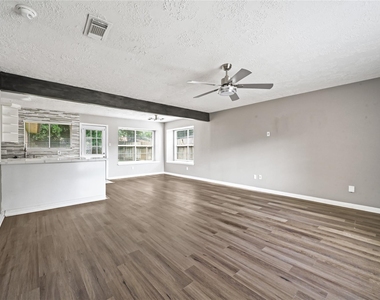 7310 Kite Hill Drive - Photo Thumbnail 5