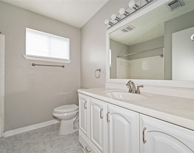 7310 Kite Hill Drive - Photo Thumbnail 16
