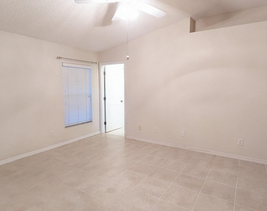 2097 Deercroft Drive - Photo Thumbnail 2