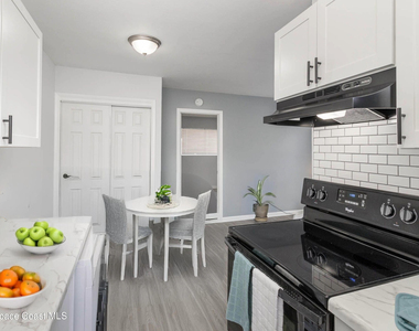 115 W Seminole Avenue - Photo Thumbnail 3