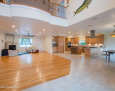 1613 N Indian River Drive - Photo Thumbnail 15