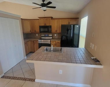 1837 Heartwellville Street Nw - Photo Thumbnail 3