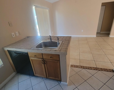 1837 Heartwellville Street Nw - Photo Thumbnail 4
