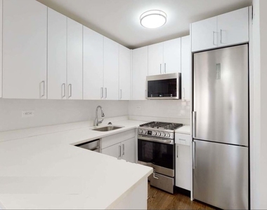 East 35 Street - Photo Thumbnail 3