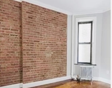 W 108th St - Photo Thumbnail 2