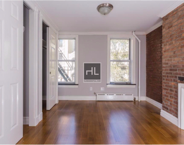 E 7th St. - Photo Thumbnail 1