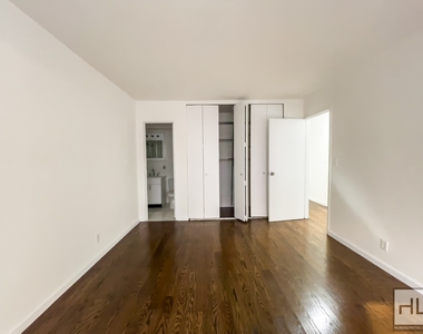 East 56 Street - Photo Thumbnail 1