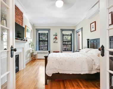 200 Saint Marks Avenue - Photo Thumbnail 1
