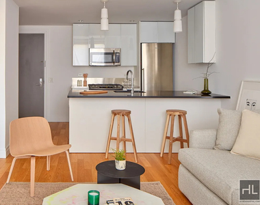 West 54th Street - Photo Thumbnail 1
