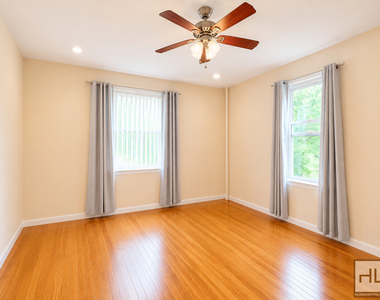 43 Avenue - Photo Thumbnail 6