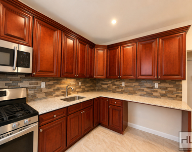 43 Avenue - Photo Thumbnail 8